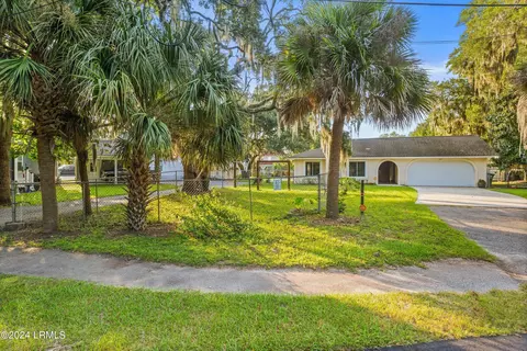 1510 Old Shell Rd, Port Royal, SC 29935
