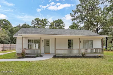 4 Sunny Pl, Beaufort, SC 29907