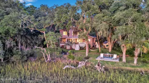 42 Partridge Cir, Beaufort, SC 29907