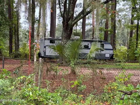 18 Windwood Ln, Seabrook, SC 29940