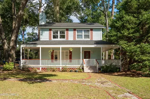 2 Partridge Cir, Beaufort, SC 29907