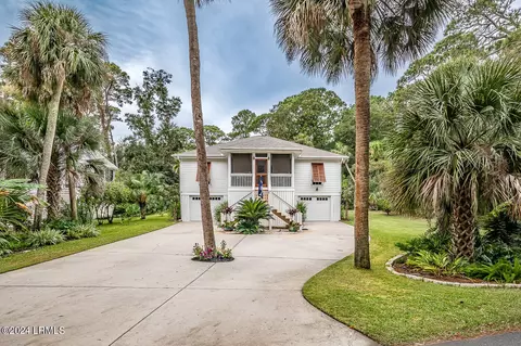 36 Ocean Marsh Ln, Saint Helena Island, SC 29920