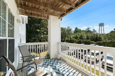 1231 Ladys Island Dr #220, Port Royal, SC 29935