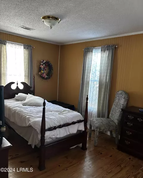 102 Freeman St, Hampton, SC 29924 photo 5