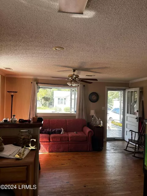 102 Freeman St, Hampton, SC 29924 photo 4