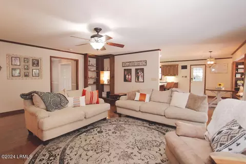 209 Harriett St, Hampton, SC 29924 photo 5