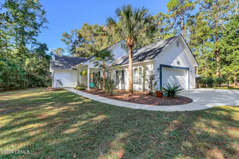 109 Wade Hampton Dr, Beaufort, SC 29907