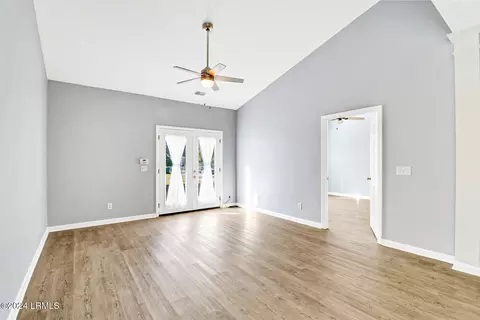 Living - 7 Third Ave, Bluffton, SC 29910 photo 3 of 3