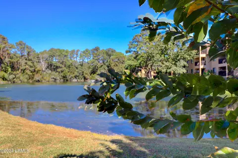40 Folly Field Rd #D2, Hilton Head Island, SC 29928