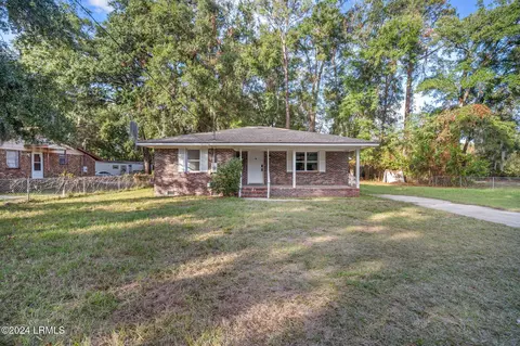 11 Big Rd, Beaufort, SC 29906