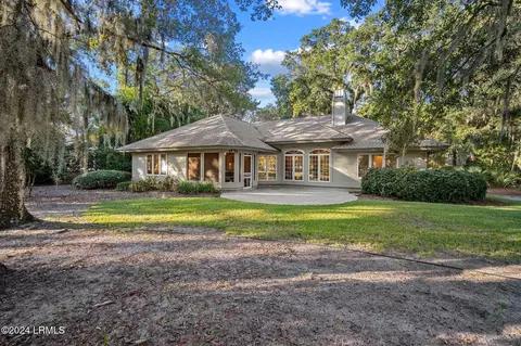 2 Saw Timber Dr, Hilton Head Island, SC 29926