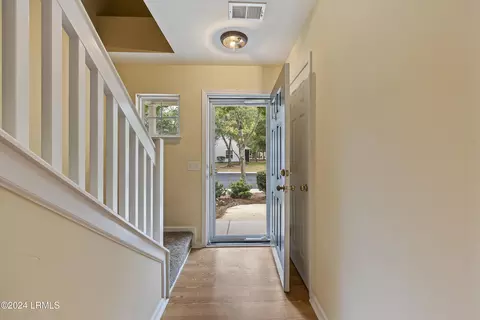 Entry Way - 305 Cross Rd, Bluffton, SC 29910 photo 2 of 10
