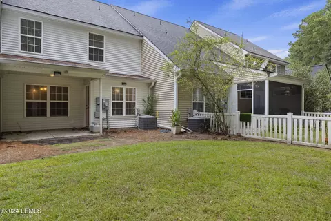 Exterior - 305 Cross Rd, Bluffton, SC 29910 photo 7 of 10
