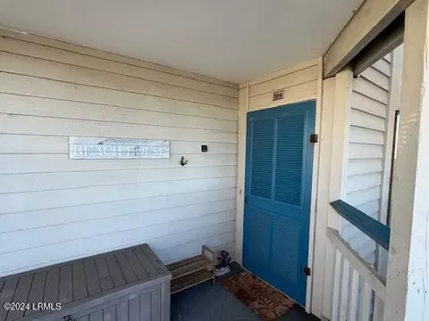 2 Harbor Dr N #L204, Saint Helena Island, SC 29920