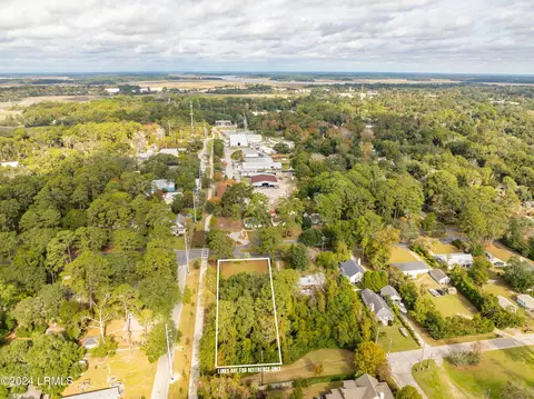 2422 Hermitage Rd, Beaufort, SC 29902