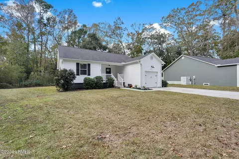 27 Arbor Ln, Saint Helena Island, SC 29920