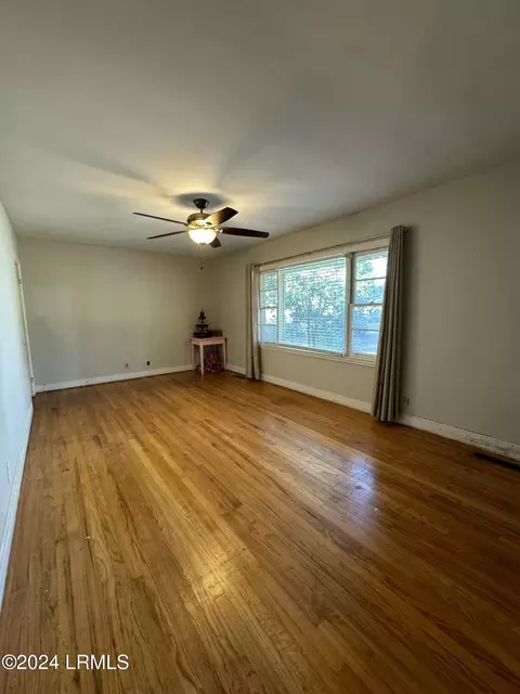 Living - 609 Lightsey Street Ext, Hampton, SC 29924 photo 1 of 1