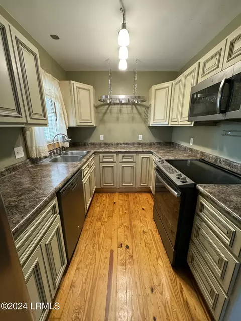 Kitchen - 609 Lightsey Street Ext, Hampton, SC 29924 photo 1 of 5