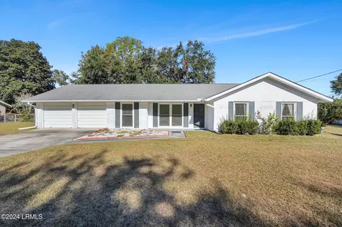 2225 Plantation Dr, Beaufort, SC 29902