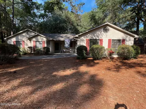 79 Wade Hampton Dr, Beaufort, SC 29907