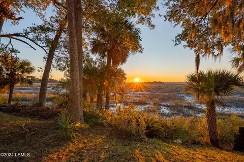 25 River Pl, Beaufort, SC 29906