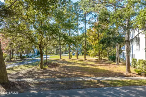 20 St Phillips Blvd, Beaufort, SC 29906
