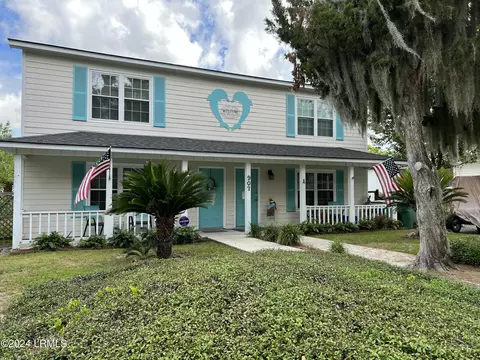 907 8th St, Port Royal, SC 29935