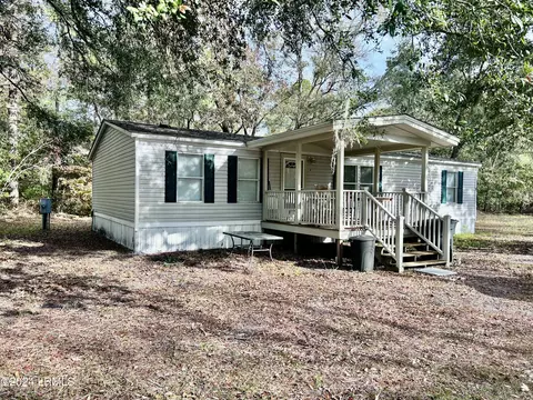 6 Ernest Dr, Saint Helena Island, SC 29920