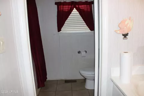 Bath - 344 Suzie Ln, Brunson, SC 29911 photo 2 of 3