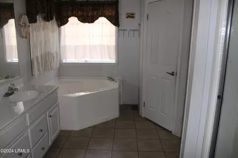 Bath - 344 Suzie Ln, Brunson, SC 29911 photo 1 of 3