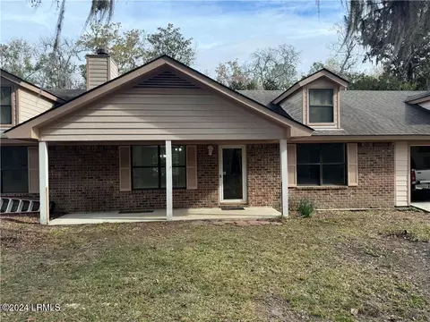 311 Oakwood Dr, Hardeeville, SC 29927