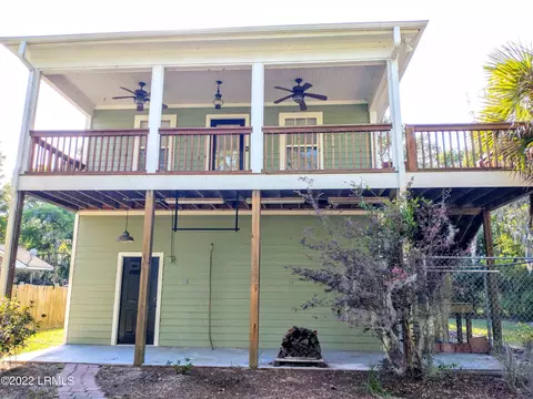 36 Salt Creek Dr E, Beaufort, SC 29906
