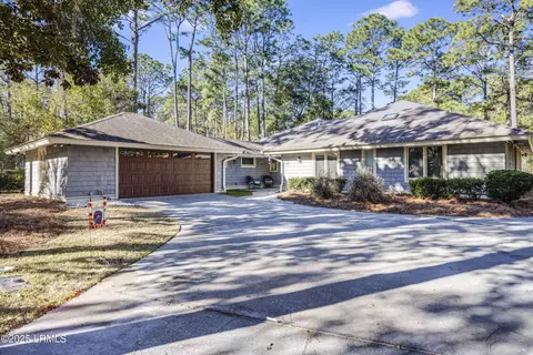 4 Dunlin Pl, Hilton Head Island, SC 29926