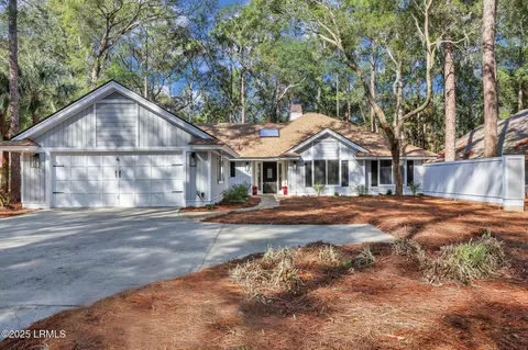 4 Edgewood Ct, Hilton Head Island, SC 29926