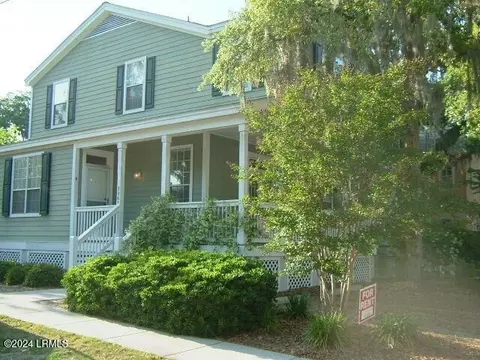 906 15th St #A, Port Royal, SC 29935