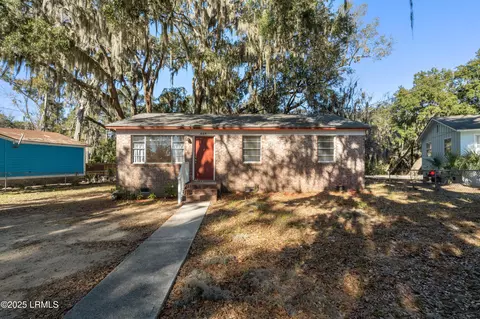 606 Greenway Ct, Port Royal, SC 29935