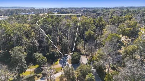 48 Ridge Rd, Beaufort, SC 29907