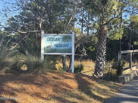 34 Lakeview Ln, Harbor Island, SC 29920