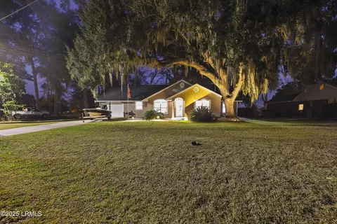 6116 Vaux Rd, Beaufort, SC 29906