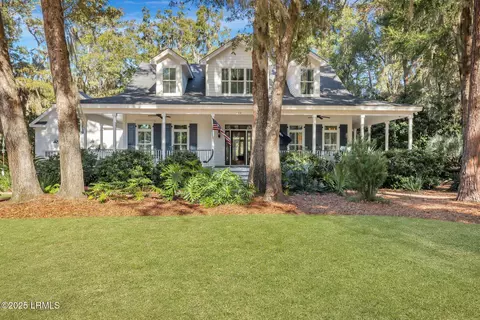 14 Woodland Ridge Cir, Beaufort, SC 29907