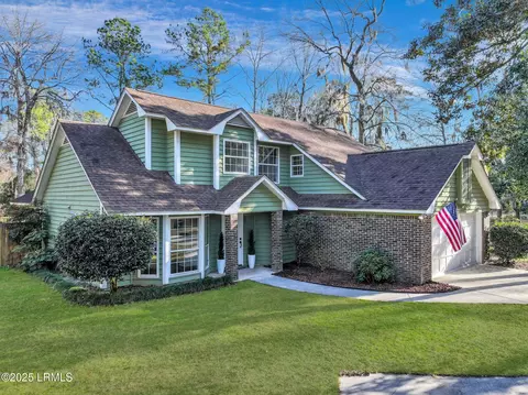 37 Chesterfield Dr, Beaufort, SC 29906