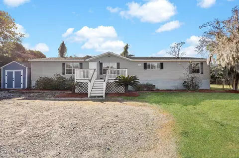 558 Sea Island Pkwy, Saint Helena Island, SC 29920