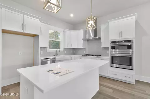 Kitchen - 34 Pondhawk Rd, Bluffton, SC 29909 photo 1 of 3
