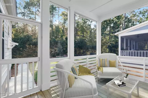 Exterior - 34 Pondhawk Rd, Bluffton, SC 29909 photo 6 of 10