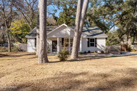 3015 Dogwood St, Beaufort, SC 29906