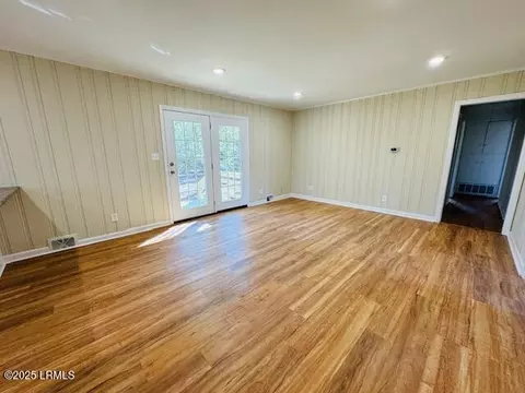 303 Joey St, Hampton, SC 29924 photo 9