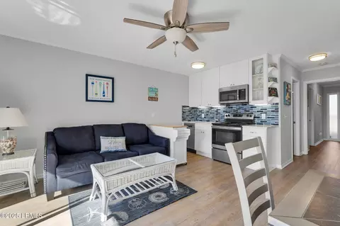 40 Folly Field Rd #C252, Hilton Head Island, SC 29928