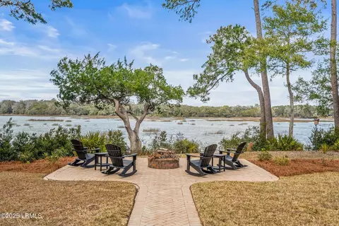 39 Ridge Rd, Beaufort, SC 29907