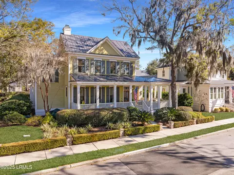 52 River Pl, Beaufort, SC 29906