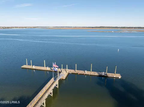 895 Ribaut Rd #8, Beaufort, SC 29902
